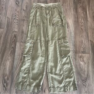 Pilcro by Anthropologie Silky Beach Cargo Pants - Green